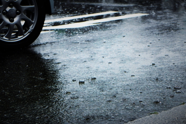studless-tires-vulnerable-rain